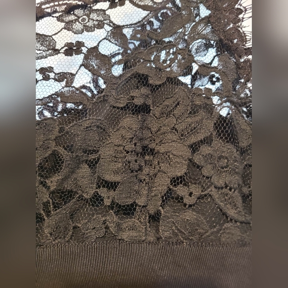 Anne Klein Lace Dress with Sweetheart Neckline - Picture 4 of 12